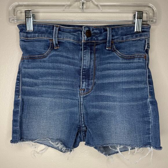 Hollister Medium Wash Denim Stretch Shorts Frayed Hem Womens Size 0/ 24 - Picture 1 of 3